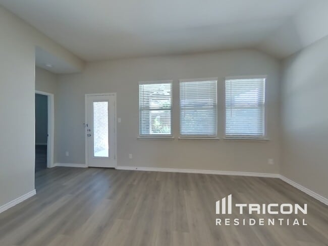 Building Photo - 505 Pleasant Hill Ln
