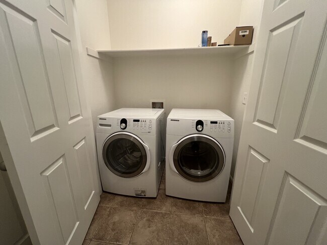 Photo - 121 McGregor Cir Townhome