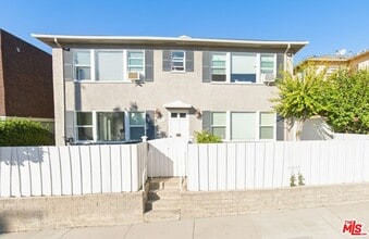 Building Photo - 4121 Ocean View Blvd