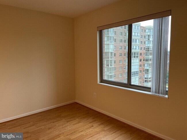 Foto del edificio - 3100 N Leisure World Blvd