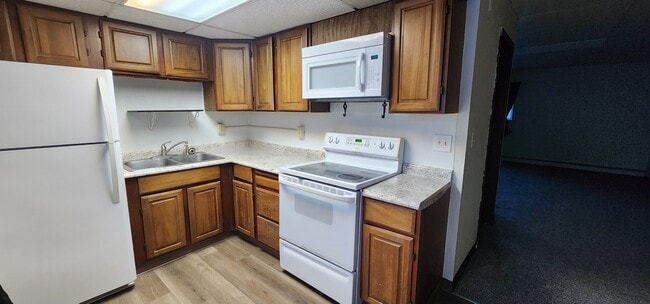 Building Photo - 3285 Adams Dr