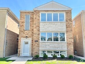 Building Photo - 5547 N Central Ave
