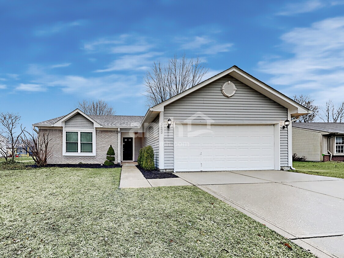 Foto principal - 528 Woodfield Cir