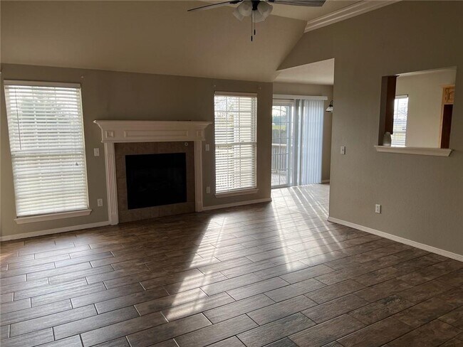 Foto del edificio - 3101 Brushwood Ave