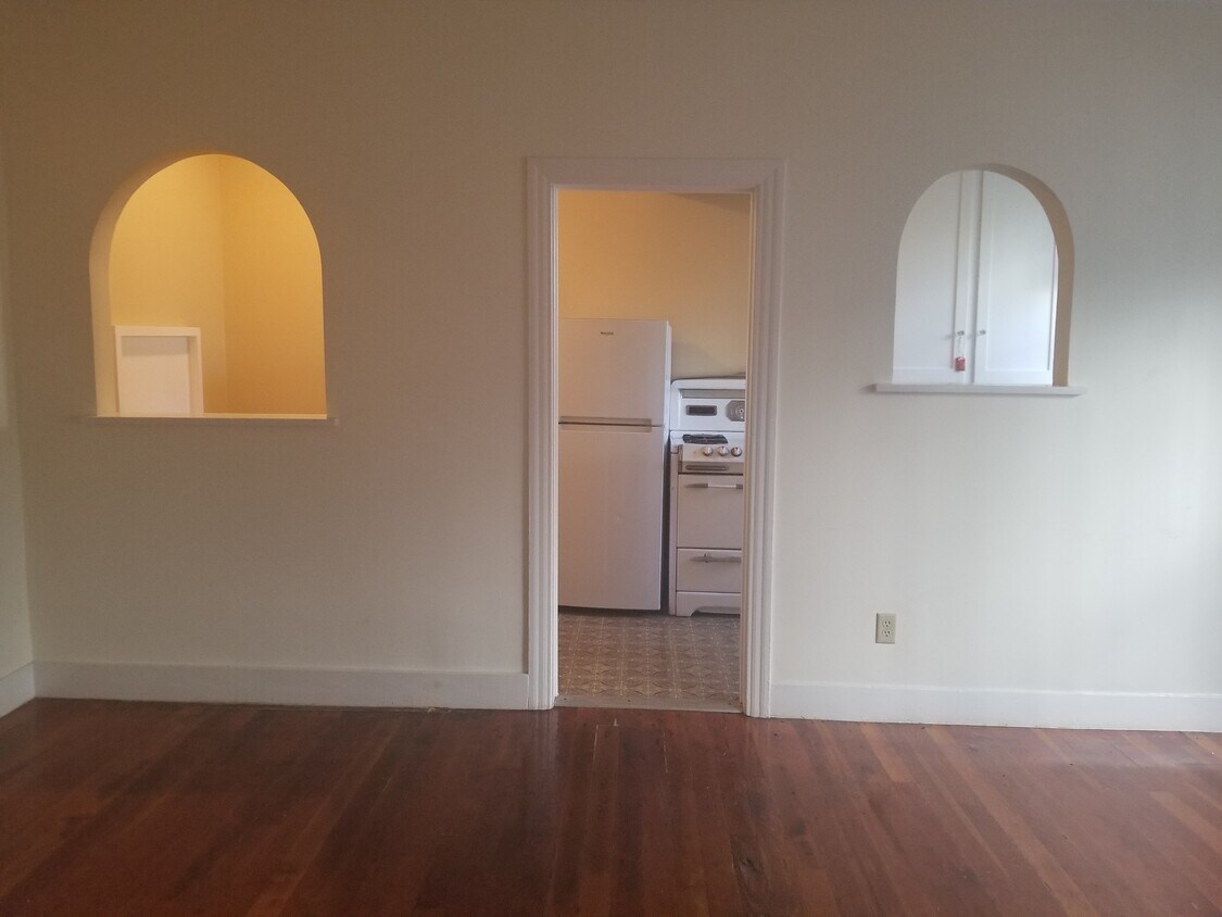 Primary Photo - 1543 Rosalia Rd