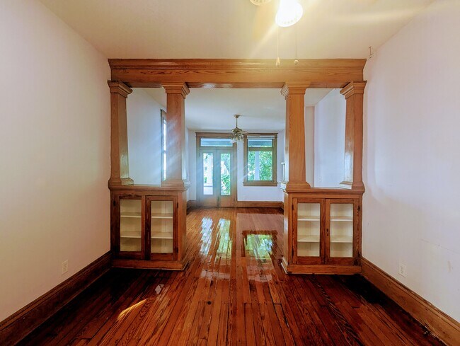 Foto del edificio - 4307 S Carrollton Ave