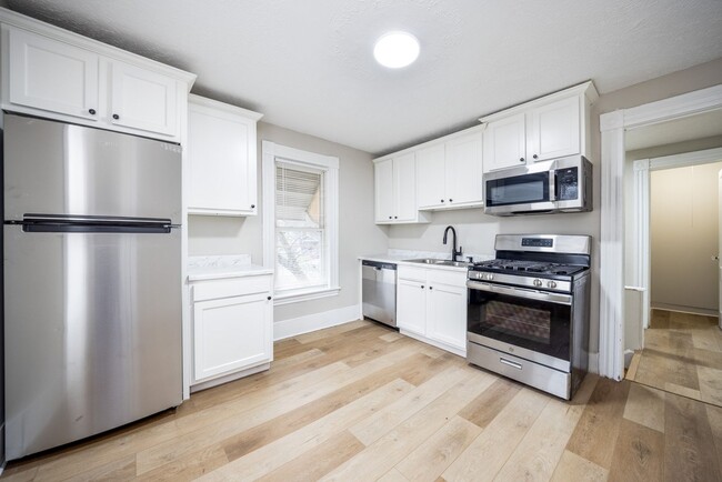 Foto del edificio - 320-322 Wisconsin St