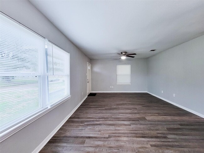 Foto del edificio - 5242 Keystone St