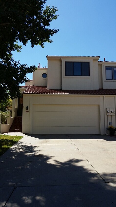 Foto principal - Golf Course Townhome for Rent