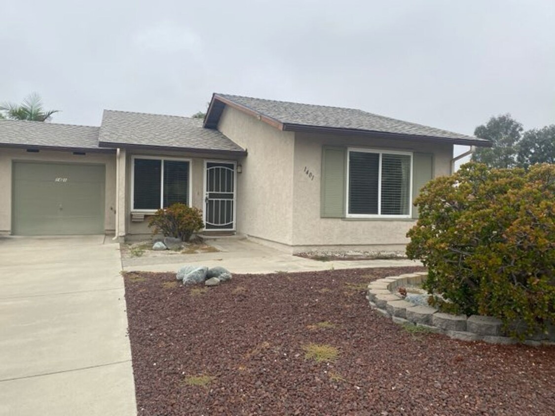 Primary Photo - Wonderful 2 Bedroom home in Peacock Hills ...