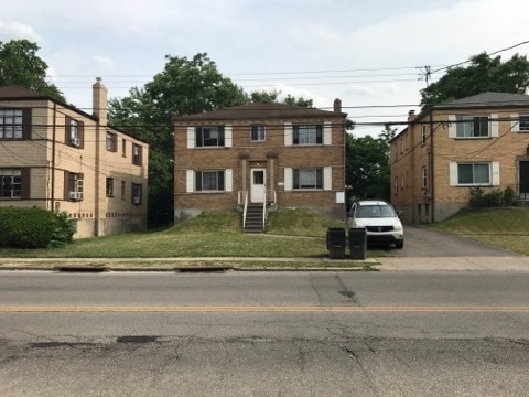 Primary Photo - 2549 Williams Ave