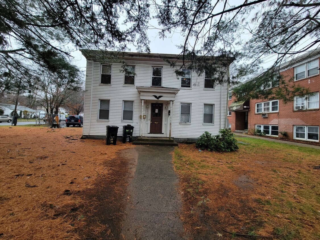 Primary Photo - 129 Blake St