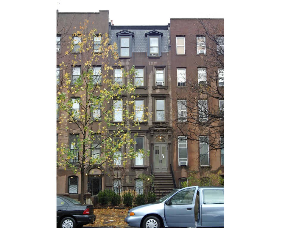 Foto principal - 242 Washington Ave