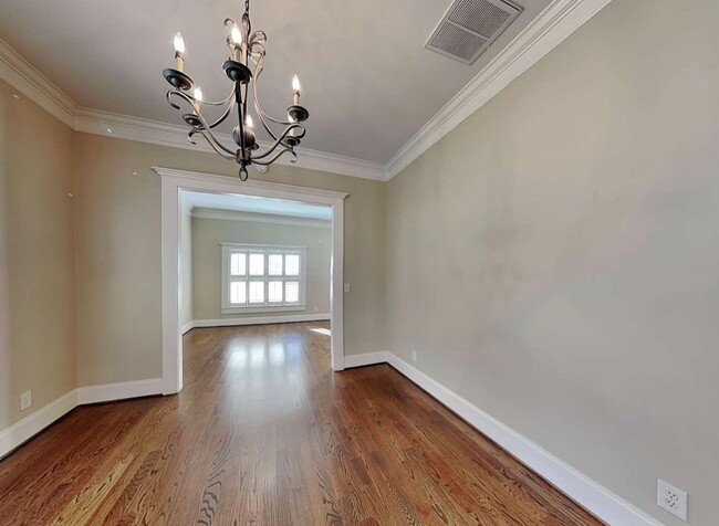 Foto del edificio - 2350 Bouldercliff Way SE