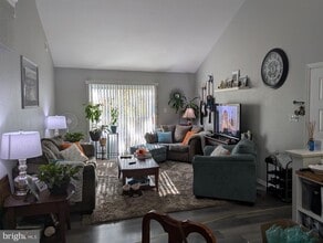 Building Photo - 1136 Tristram Cir