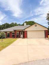 Building Photo - 6 Bay Ct