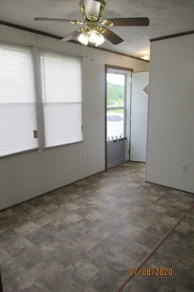 Building Photo - 3185 Homestead Rd