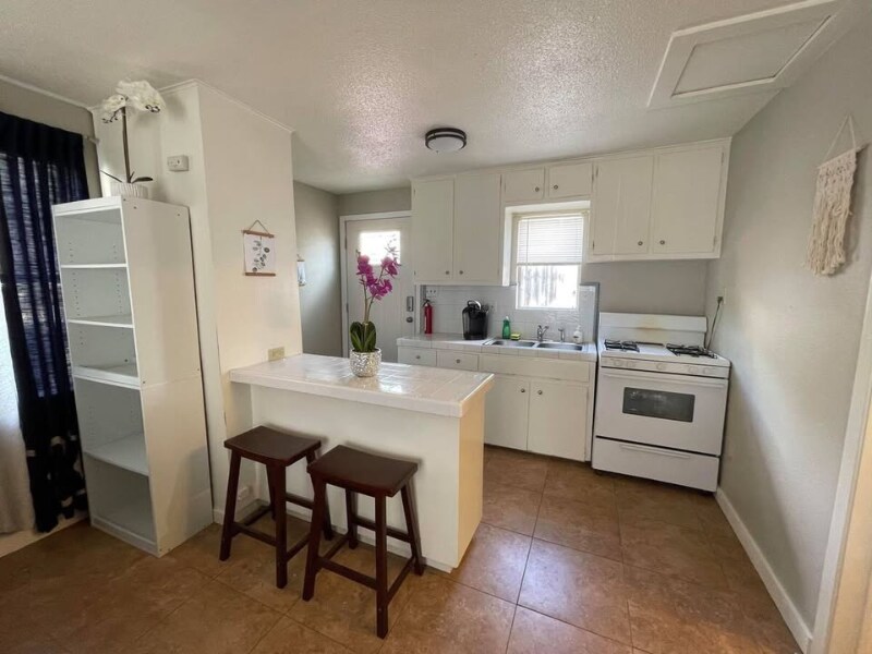 Foto del edificio - 614 S Groos St