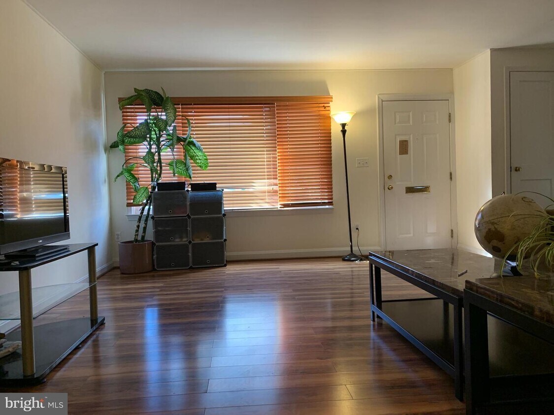 19 Skidmore Ct, Towson, MD 21204 Townhome Rentals in Towson MD