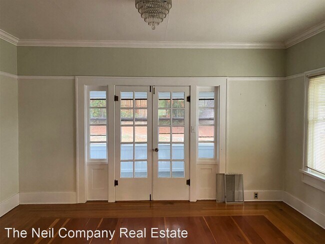 Foto del edificio - 3 br, 1.5 bath House - 818 Blakeley Avenue