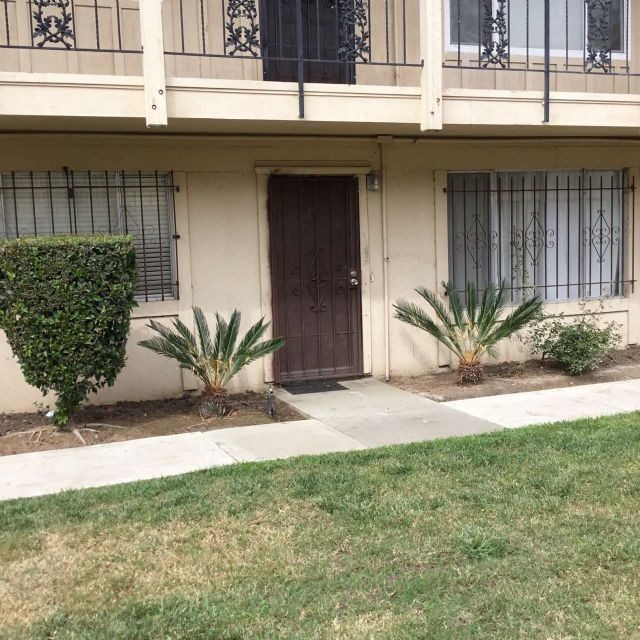 Primary Photo - Condo For Rent in Stockton