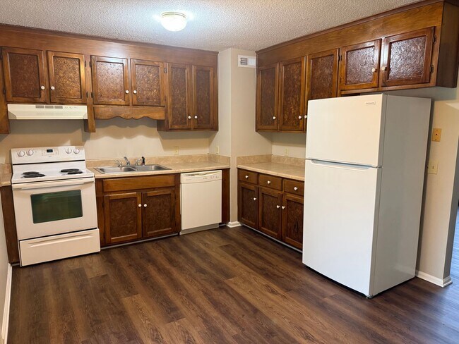 Foto del edificio - 205 Glenwood Ln