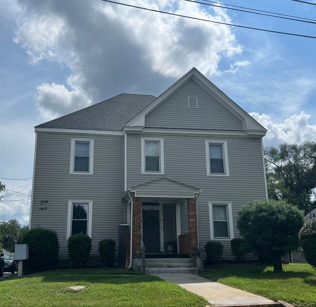 Building Photo - 1412 Moorman Ave NW