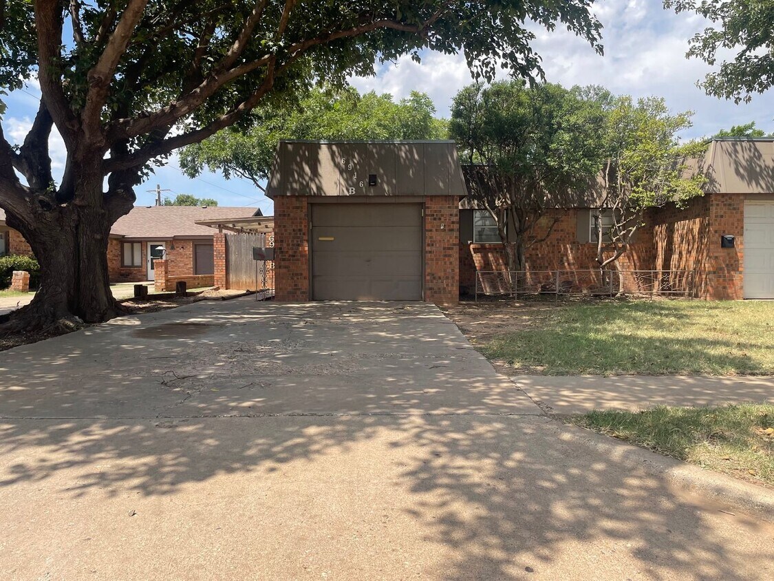 Foto principal - 6916 Gary Ave