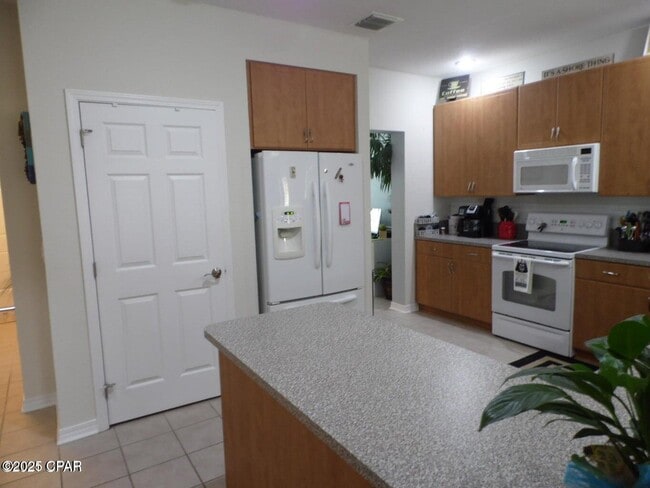 Foto del edificio - 103 Kensington Cir