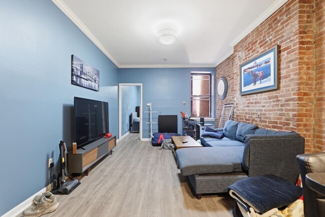 Building Photo - 263 1st St