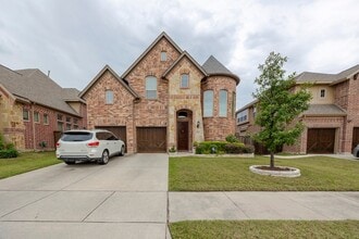 Building Photo - 5579 Lightfoot Ln
