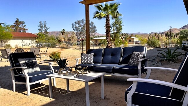 Building Photo - 6707 Palo Verde Ave