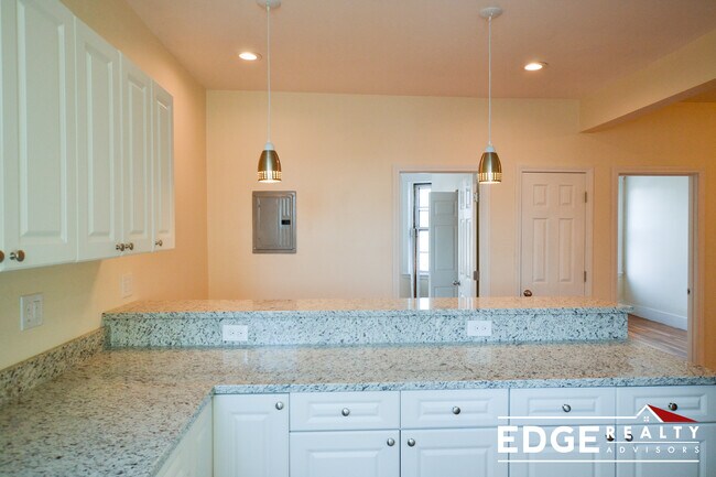 Building Photo - 1874 Commonwealth Ave