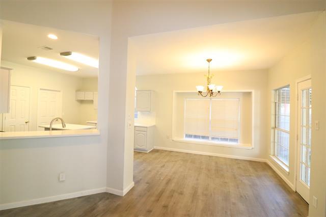 Foto del edificio - 2209 Heatherton Pl