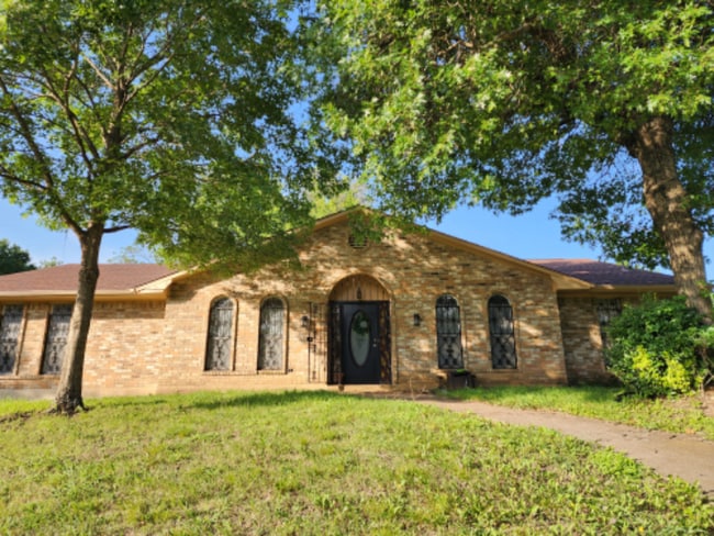 Photo - 3834 Kiest Valley Pkwy (Dallas, TX) House