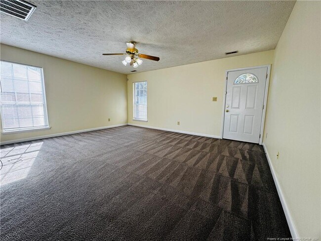 Building Photo - 2032 Glenwick Dr