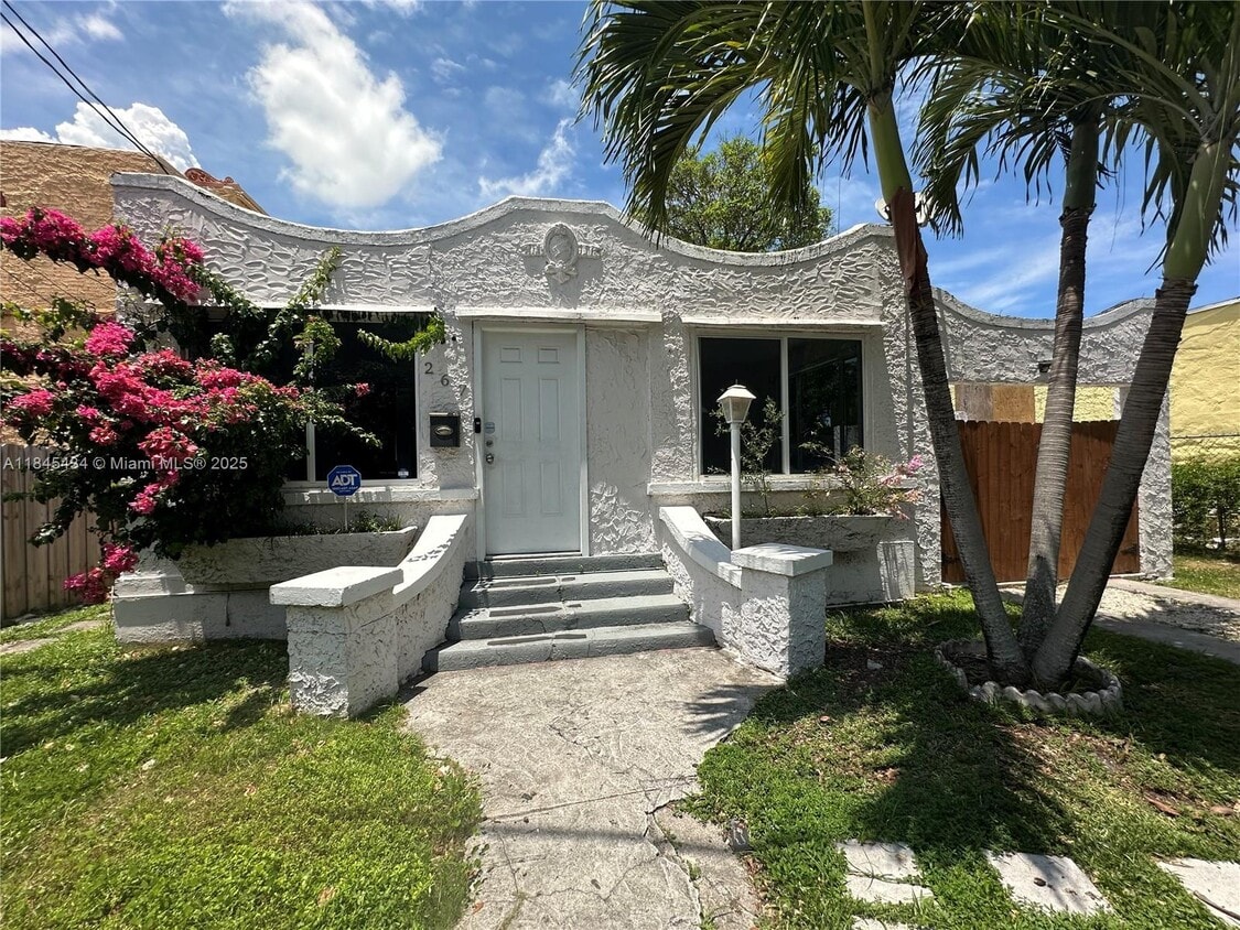 Primary Photo - 267 NW 33rd St
