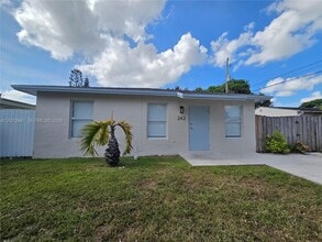 Building Photo - 242 NW 51st Ave