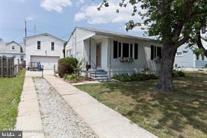 Building Photo - 908 Homberg Ave