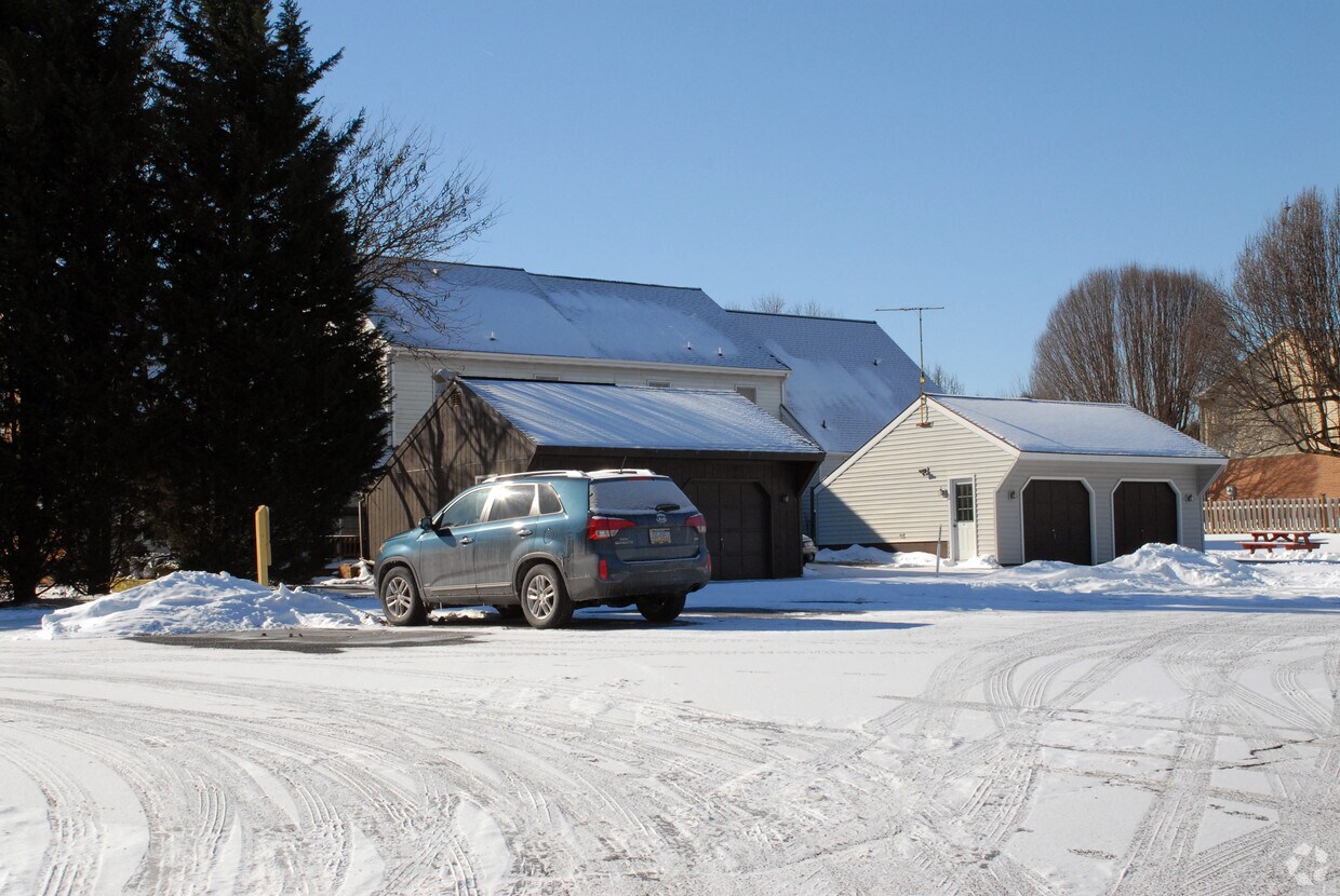 Foto del edificio - 280 Spring Hill Ln