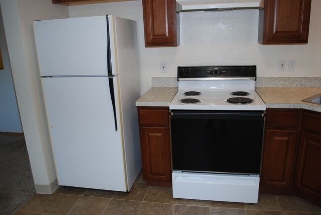 Building Photo - 1716 S Eagleson Rd