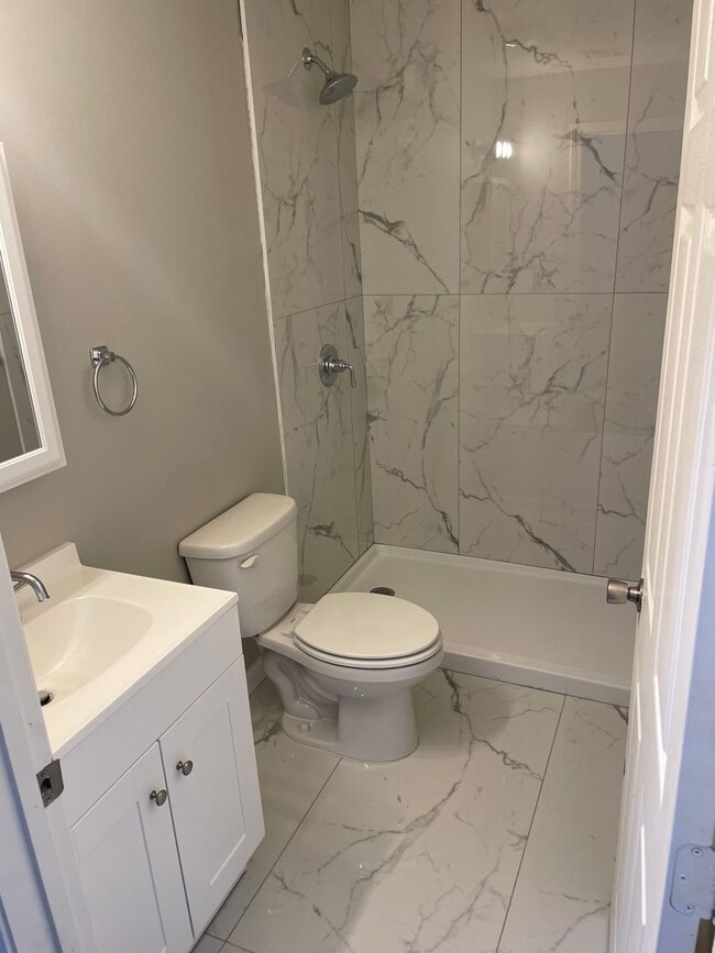 Foto del edificio - Newly Renovated Unit in Historic Building