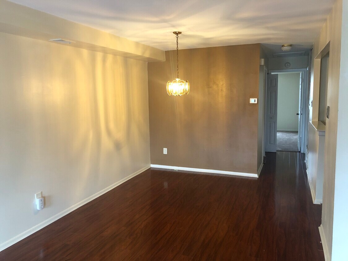 Primary Photo - 2710 Island Ave