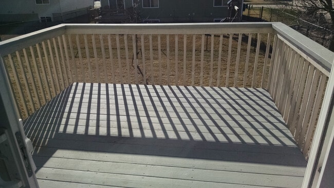 Private deck - 1992 50th Street