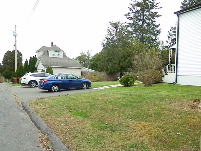 Building Photo - 47 Fort Hill Ave