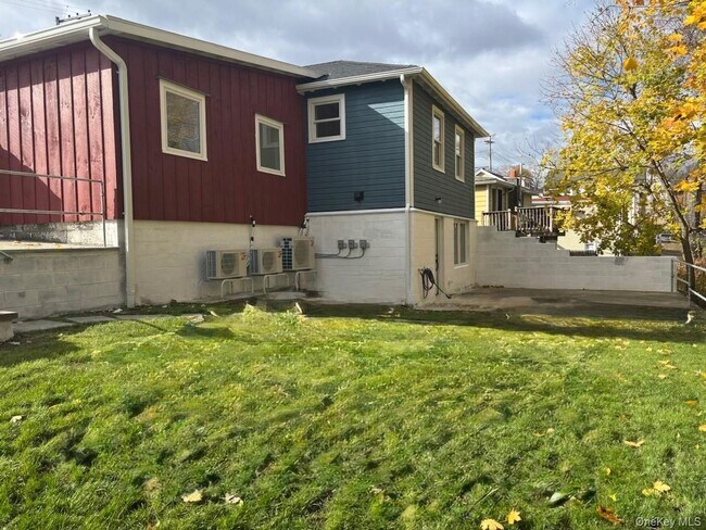 Foto del edificio - 32 Western Ave