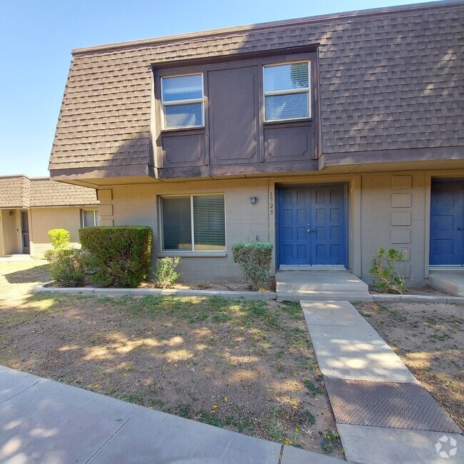 Building Photo - 1725 E Baker Dr