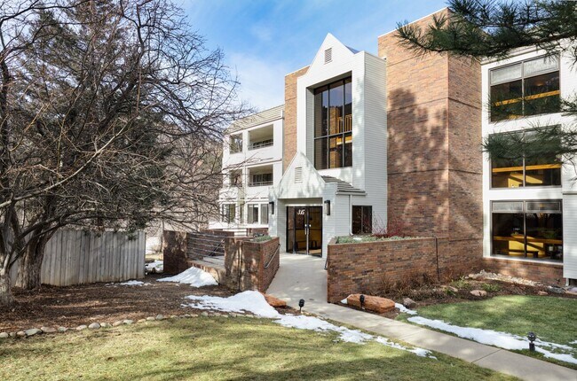 Foto del edificio - Unbeatable West Boulder location overlooki...