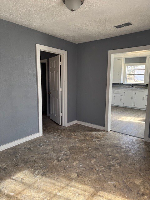 Foto del edificio - 2001 N Grand Ave