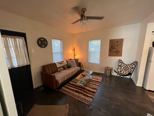 Foto del edificio - 581 Live Oak St